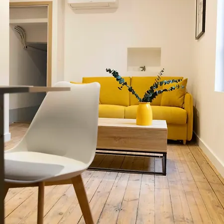 T2 Ed Warner Apartament